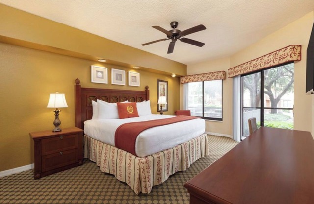 Cozy 2-bedroom resort and water park in Orlando