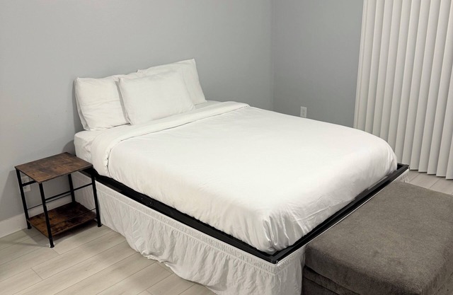 Cozy 2BR 2BA on Fremont street 3 min walk from Fremont experience.