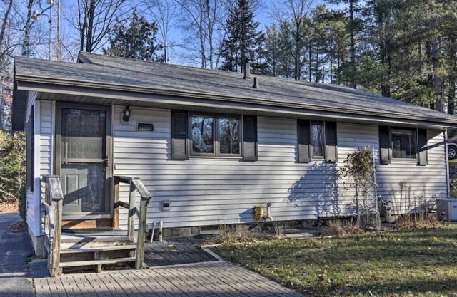 Cozy 2BR Cabin on Desired Maiden Lk! Trail Access