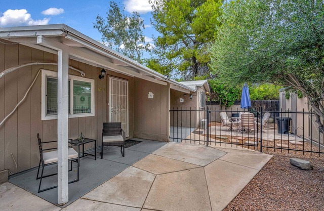 Cozy 2BR Oasis | Walk to 4th Ave & Dining