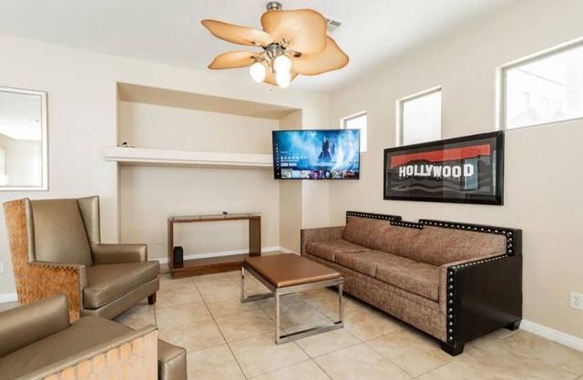 cozy 3 bedroom house