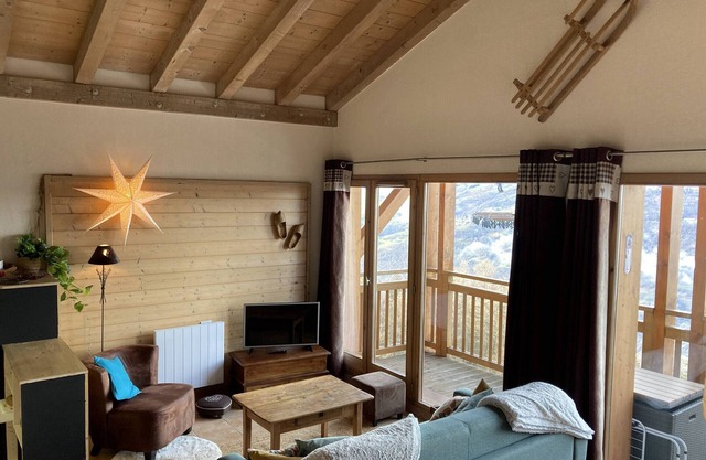 Cozy 3-room apartment with pool and parking in La Plagne