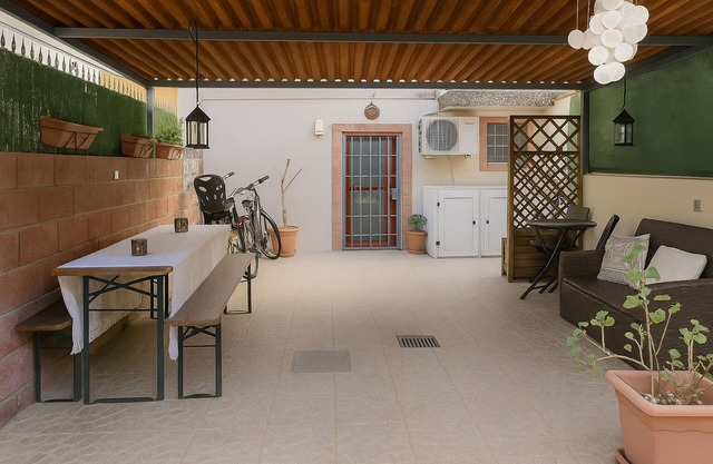 Cozy Alghero Getaway - walk to the beach & relax on the patio