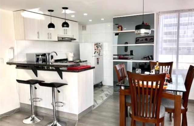 Cozy and Brightening Condo La Castellana, Bogota. Close to Chico Area, 93 Park