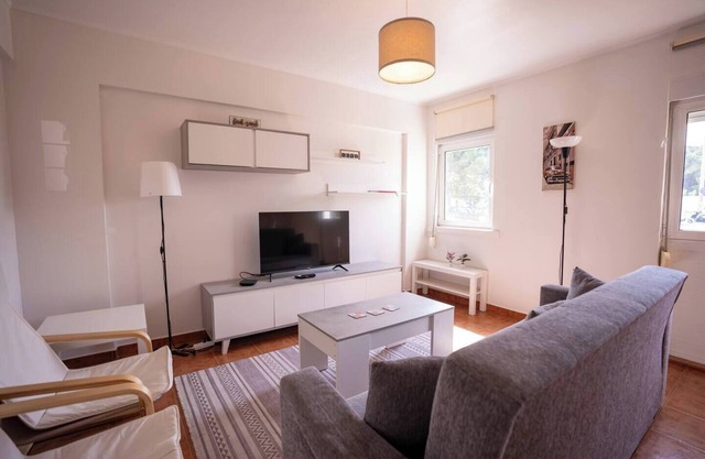 Cozy and Quiet 3-Bedroom Flat