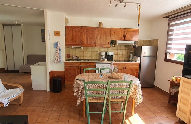 Cozy apartment with piste access, 2 bedrooms, shuttle, pet-friendly