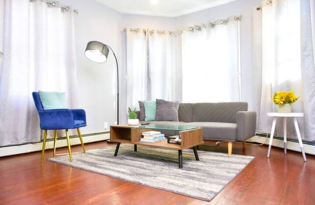 Cozy apartment 3rd 10min Walk Downtown | City View