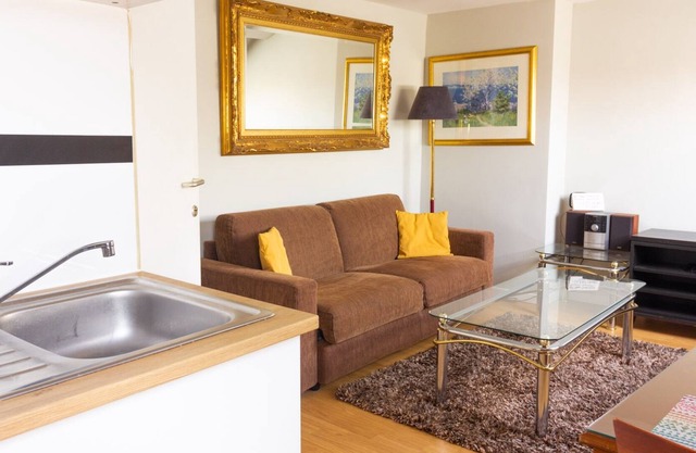 Cozy Apartment Evere