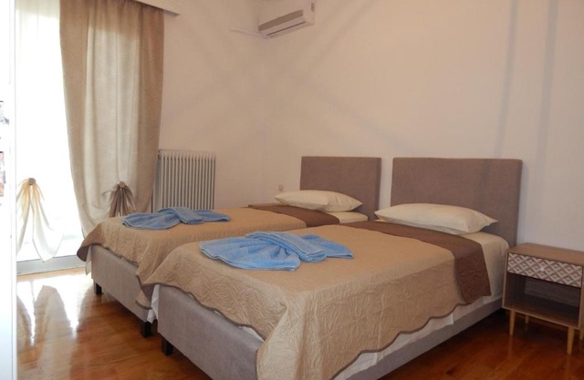Cozy apartment for 3-6 people-Center Tripoli