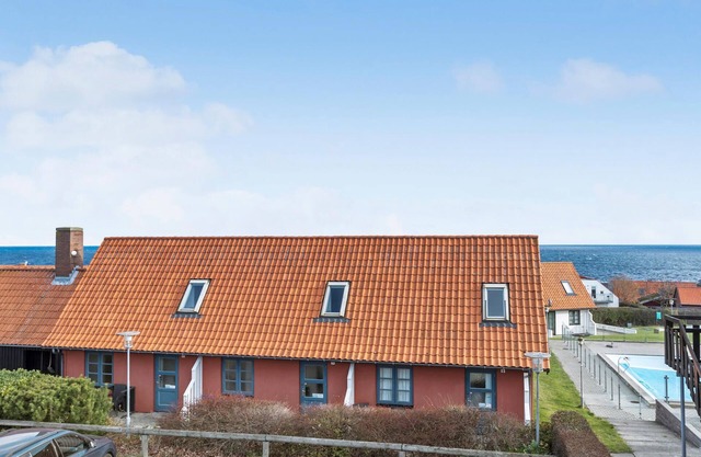 Cozy apartment in Gudhjem with sauna