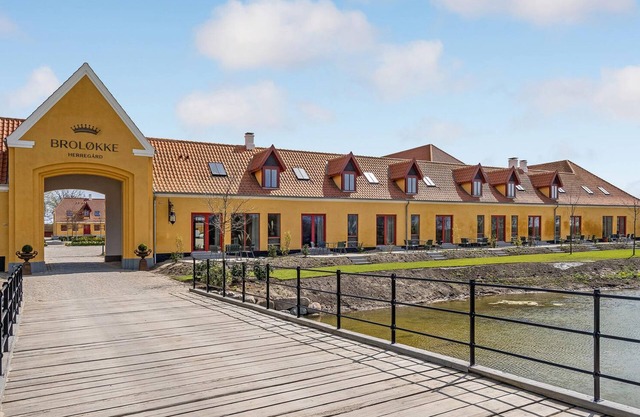 Cozy apartment in Humble with WiFi