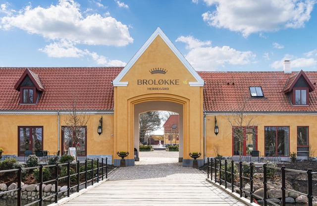 Cozy apartment in Humble with WiFi