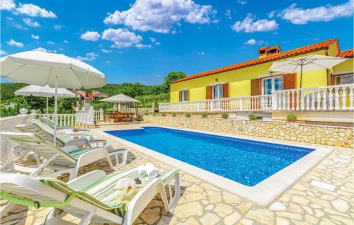 Cozy Apartment In Rabac With Wifi