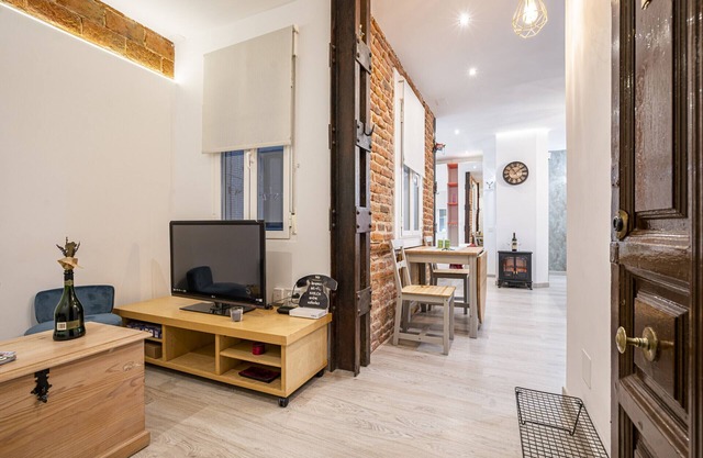COZY APARTMENT IN THE NEIGHBORHOOD OF SALAMANCA JOG48