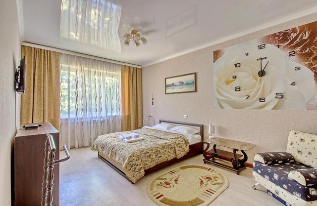 Cozy apartment on Rozybakiev 145. Atakent