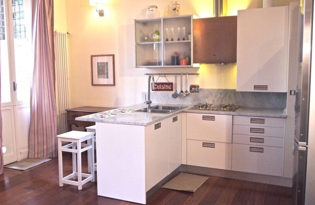 COZY BOLOGNA CENTRE APARTMENT WITH PRIVATE GARDEN