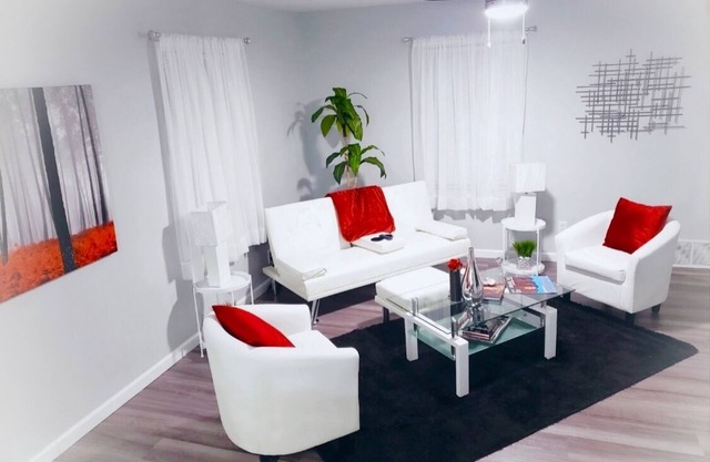 Cozy Cape Cod House-Mins from Downtown Cincinnati”