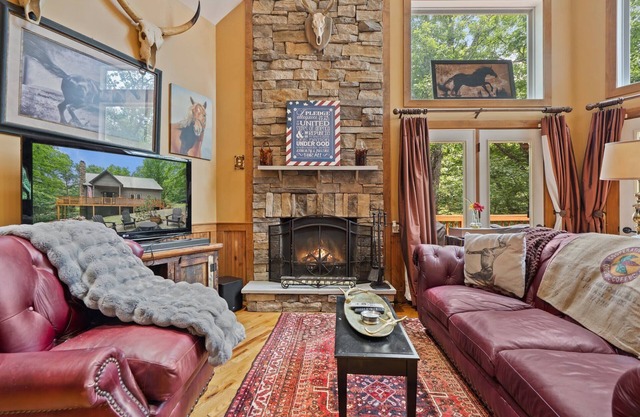 Cozy Chalet w Hot Tub, Loft, Fire Pit & Grill