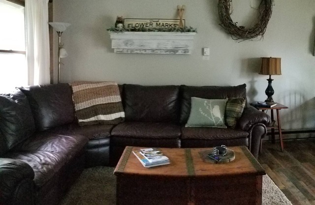 Cozy Condo Close to Slopes