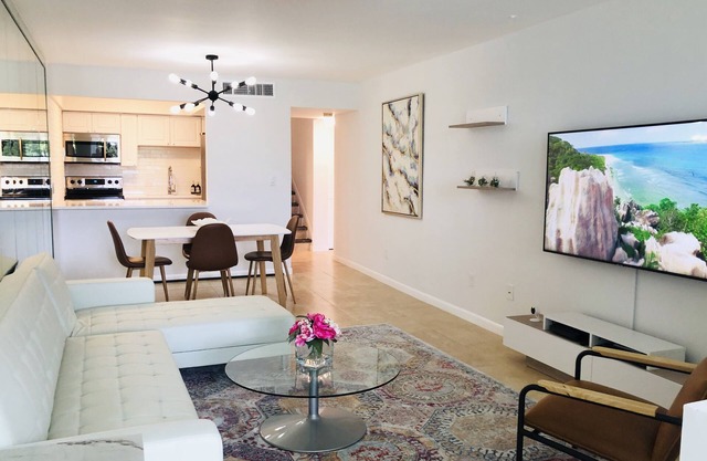 Cozy condo near the beach and tennis