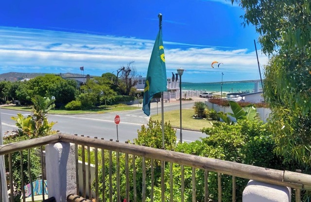 Cozy Crner, home away from home, mere 100m away from pristine beaches