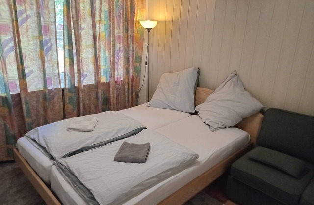 Cozy 2-Bed Apartment in Buchholz. Ideal for work &Families.Free Parking & wifi