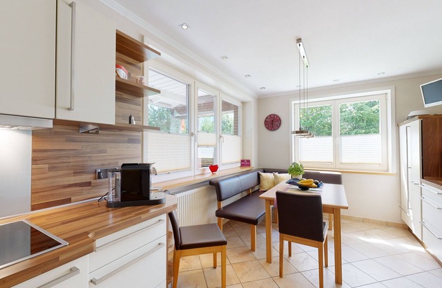Cozy deluxe vacation home with terrace, garden, parking space and sauna
