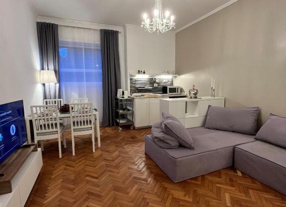 Cozy Donatello Apartment