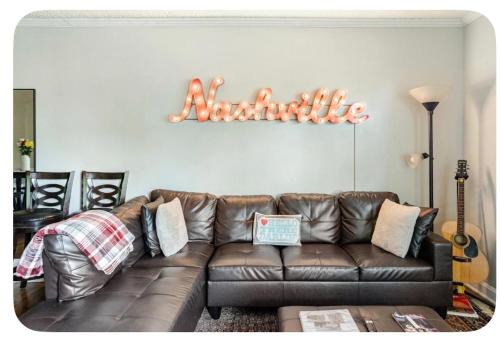 Cozy Duplex, 4 Beds, Near Downtown