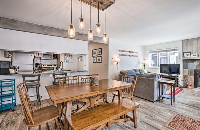 Cozy East Vail Condo about 6 Mi to Vail Village!