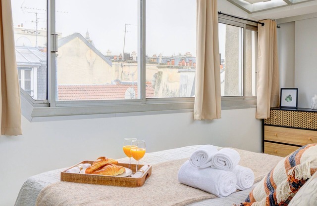 Cozy & Elegant Retreat Near Notre-Dame