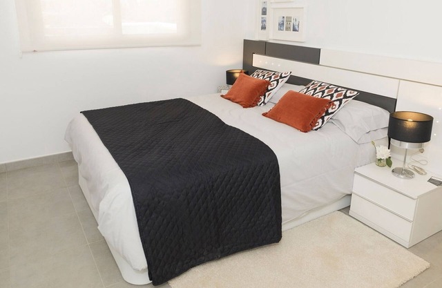 Cozy one bedroom, one bathroom garden apartment