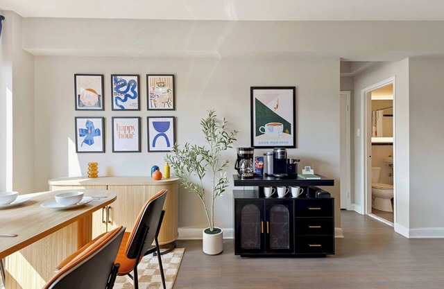 Cozy Executive Stay | Metro Access + Free Parking