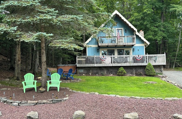 Cozy Family Getaway - Lake House (3 BR, 2 BA) on Lake Wallenpaupack