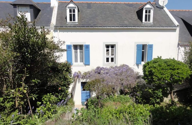 Cozy Family Home in the Heart of Sauzon, Steps from the Harbor