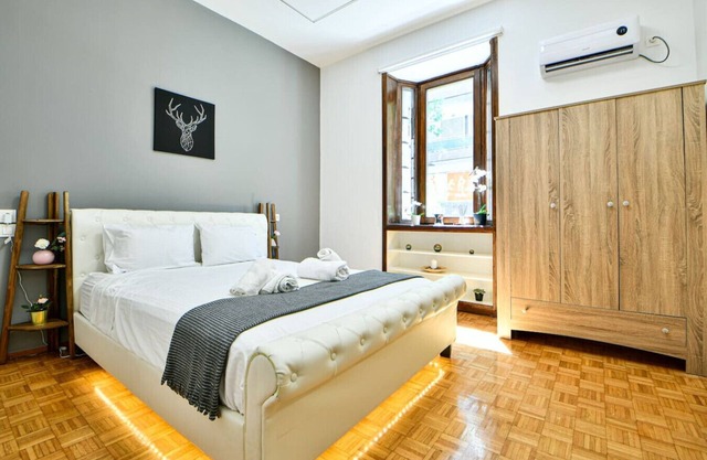 Cozy Flat in Central Athens - Iris