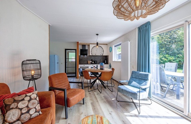 Cozy holiday home in Den Burg with hot tub