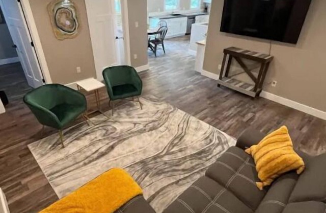 Cozy Home .5 miles from Lambeau Field