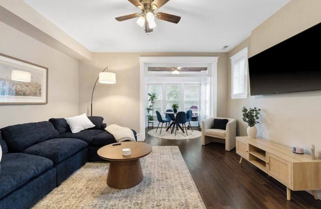 Cozy Home-Away From Home CWE near Uni, Hospital, foods+