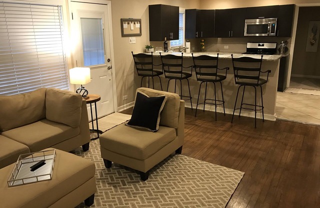 Cozy Home Away from Home Located Perfectly in the Heart of San Antonio.