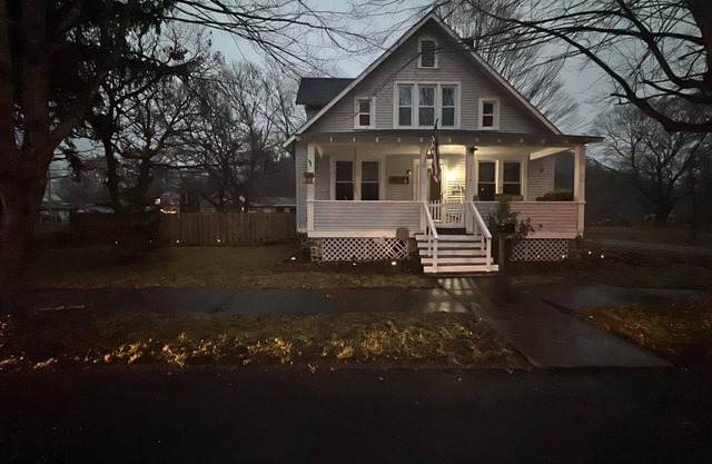 Cozy home close to Snowshoe resort and the Greenbrier bike trails! Dod friendly