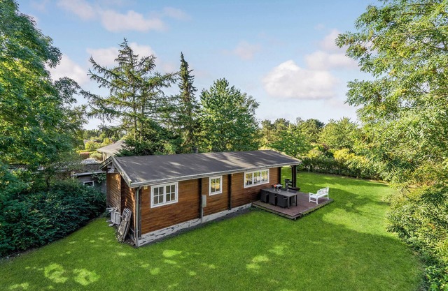 Cozy home in Bogø By with WiFi