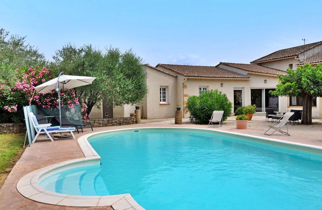 Cozy home in Cavillargues