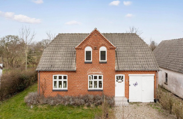 Cozy home in Humble with WiFi