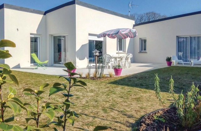 Cozy Home In Matignon With Wifi