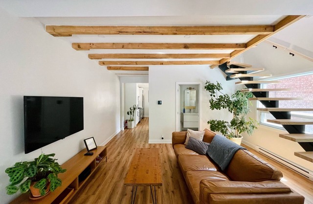 Cozy home in near the canal