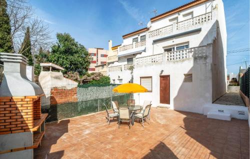 Cozy Home In Vinaroz With Wifi