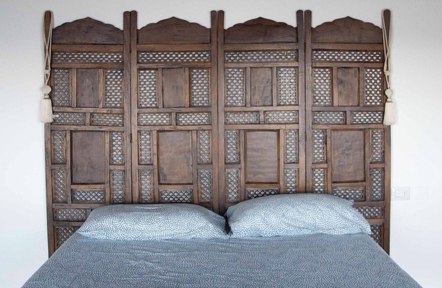 Cozy home situated on the lake in front of the beach, with fantastic view!