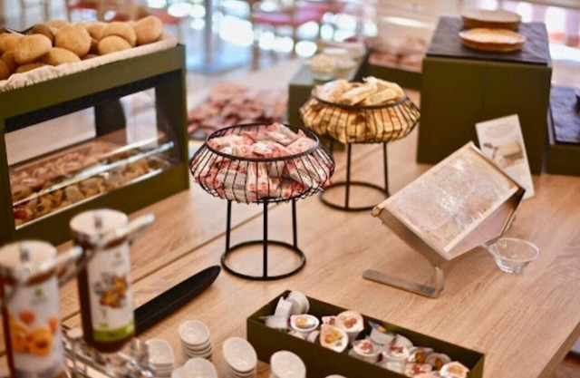 Cozy Hotel Double Room Breakfast Buffet Included