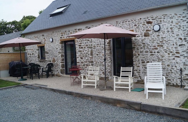 Cozy house for 2 with private garden and wood stove